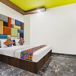 Fabexpress Versova Residency - Nr Kokilaben Hospital