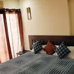 Laurent & Benon Luxury Service Apartment - Bandra