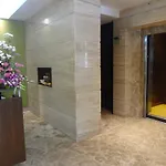 Ascot Hotel