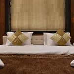 Hotel Flora Fountain,Fort