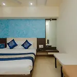 Oyo 18502 Flagship Sahar International