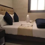 Hotel Avenue Residency