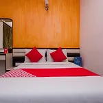 Oyo 7879 Golden Tulipz Boutique Hotel
