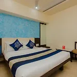 Oyo 18502 Flagship Sahar International