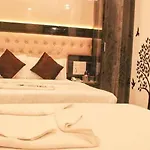 Hotel Palace Residency