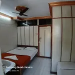 Upper Stay House