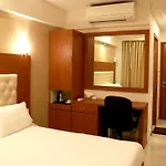 Hotel Lords, Fort