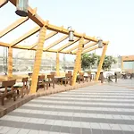 Hotel Metro International