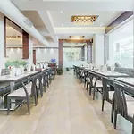 Capital O 45076 Hotel Vegas Residency Deluxe