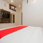 Oyo 13044 Hotel Abad Inn