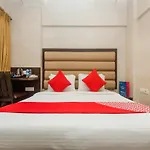Oyo 11908 Hotel Lake Bloom Residency