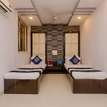 Oyo 408 Vile Parle