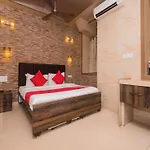 Oyo 16119 Hotel Oliver