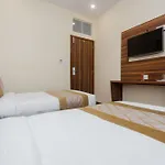 Oyo 13614 Hotel Axis International