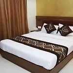 Hotel Crystal Luxury Inn- Bandra
