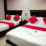 Hotel Paris Residency