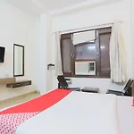 Oyo 71894 Sea King Resort