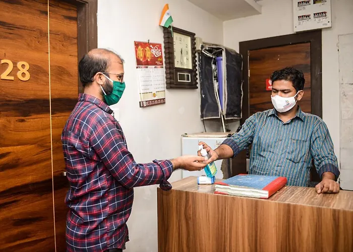 Hotel Bkc Grand- Near Trade Centre, Visa Consulate