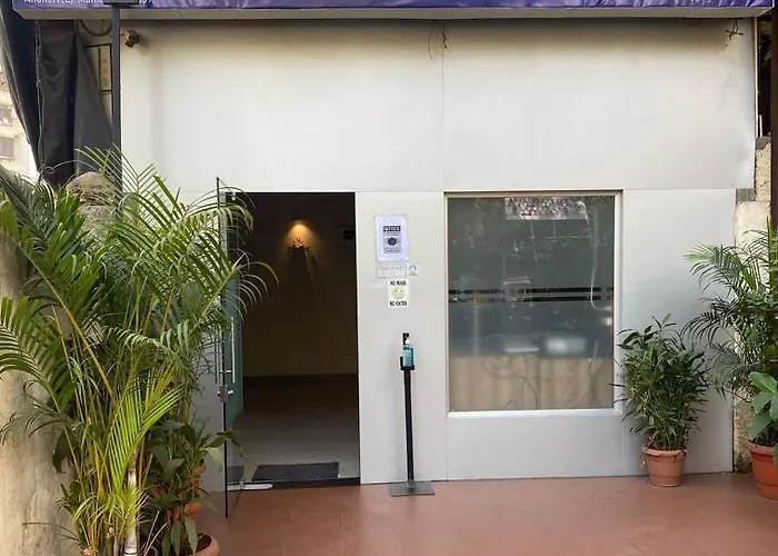 U Life Hotel
