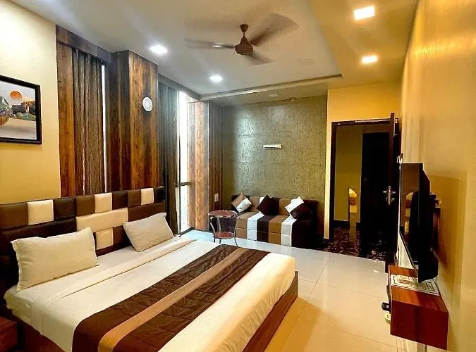 Avirahi Hotel