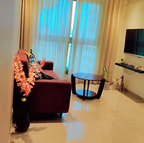 Trendy1Br+Smart Kitchen +Living Room+1.5 Toilets