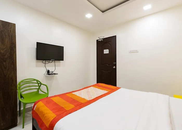 Hotel Girgoan Palace