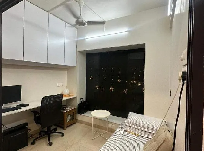 Surya Kiran: Linking Road Bandra West 3Bhk