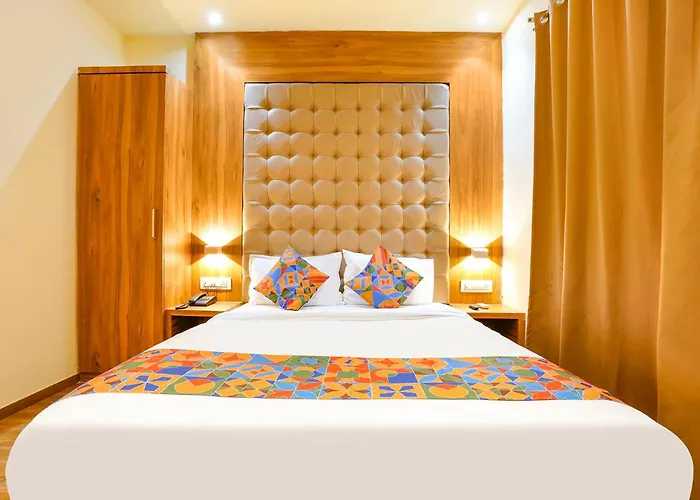 Fabhotel Cozy Inn - Nr Mumbai International Airport