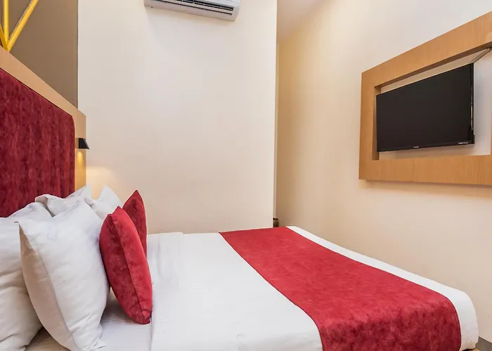 Hotel Priceless Suite Bombay Exhibition Centre Goregaon West Mumbai