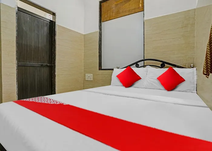 Oyo Flagship Raj Hotel Near Juhu Beach