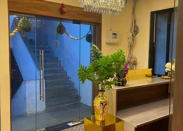 Hotel Sai Palace- Near Tata Memorial Hospital