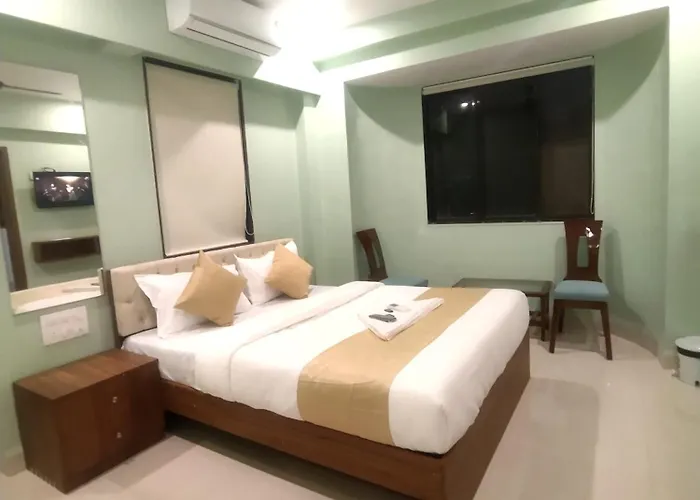 Everest Stays Rooms And Dormitory