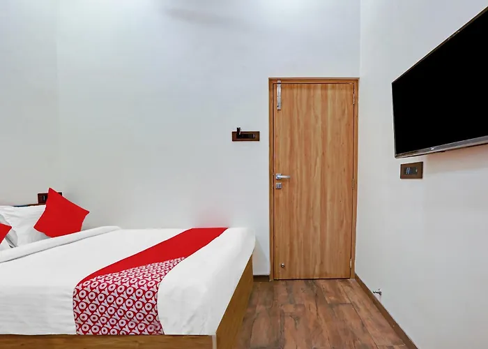 Super Hotel O Malali Residency
