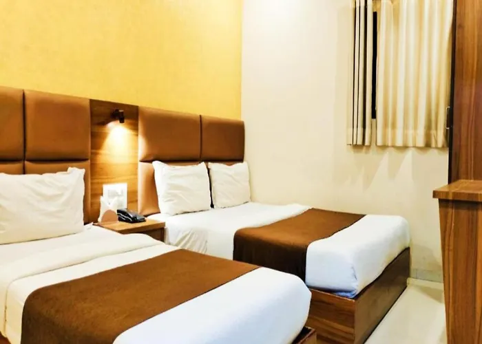 Avion Palace Near Bombay Exhibition Centre