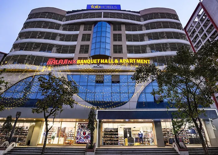 Fabhotel Shree Balaji Apartment