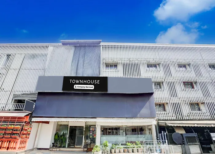 Super Townhouse Khar The Unicontinental