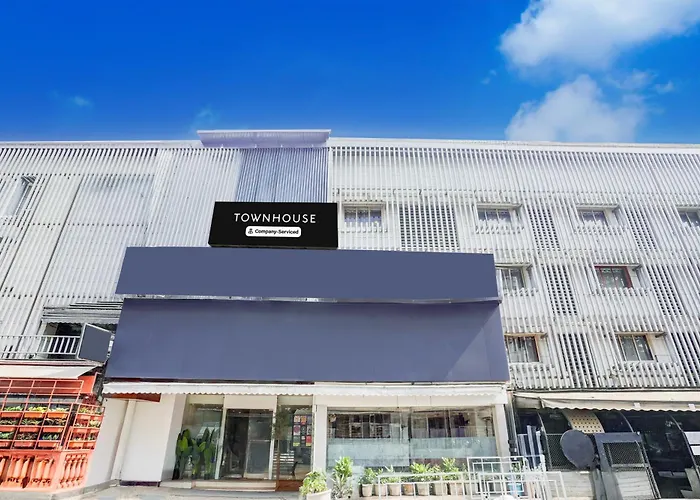Super Townhouse Khar The Habitat