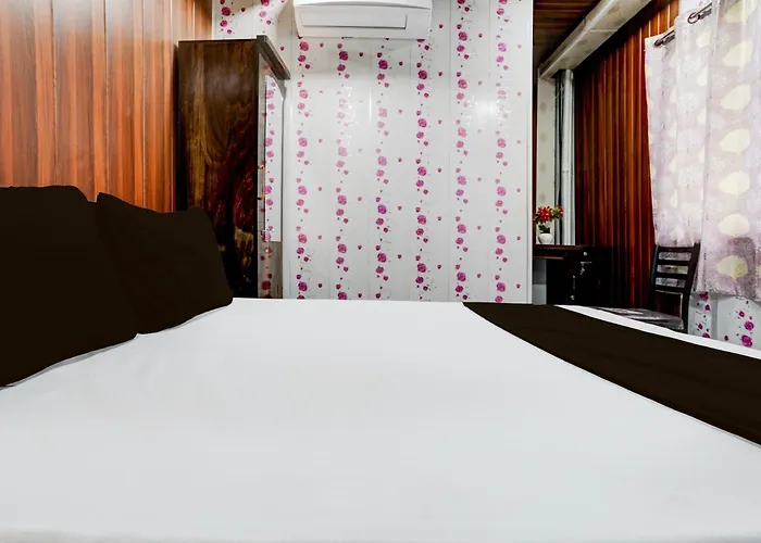 Hotel O Amma Bhau Residency