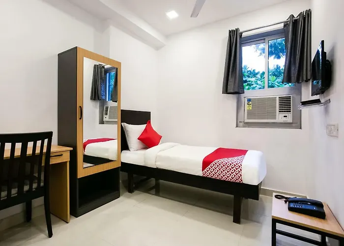 Oyo Flagship 38540 Hotel Shangrila Flagship Saver