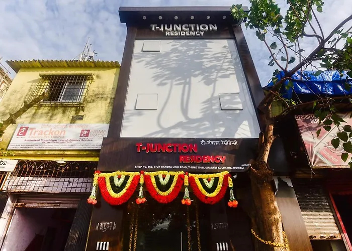 Oyo 63295 T Junction Residency