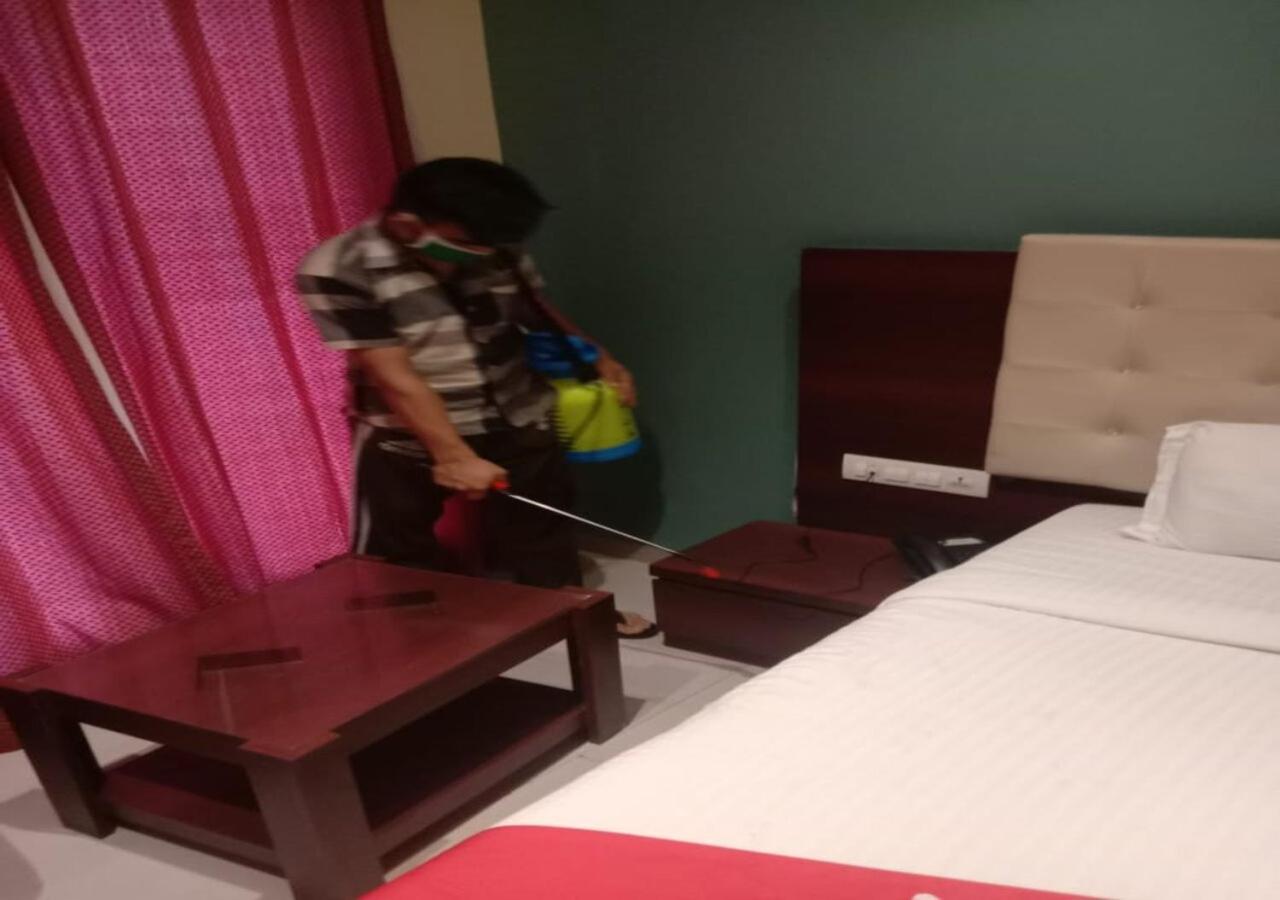 Hotel Malad Opposite Malad Railway Station