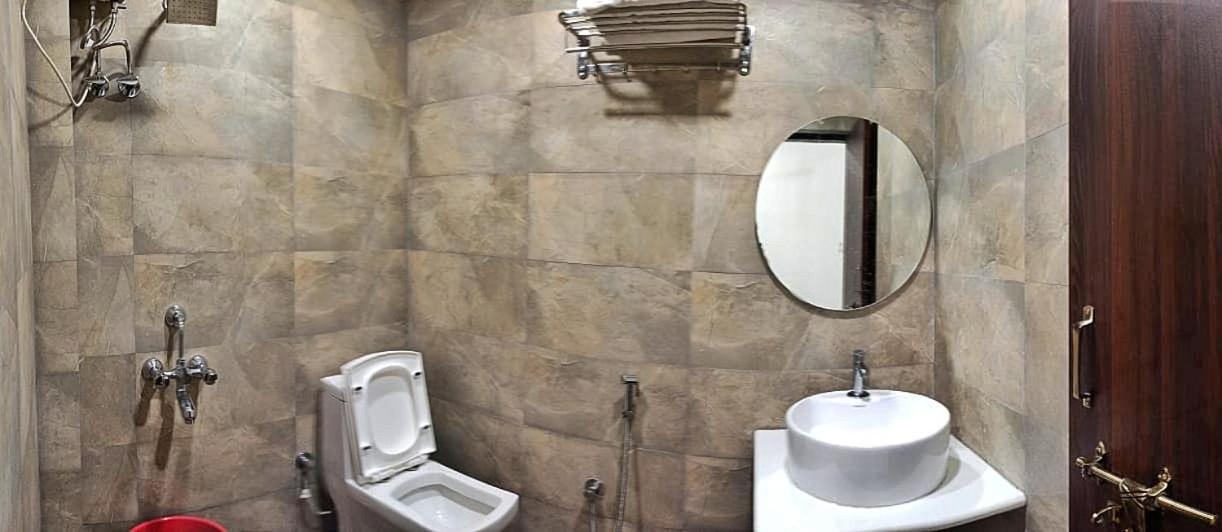 Apartment 406, Dr Wade With Private Pool And Gazebo In Royal Palms Mumbai