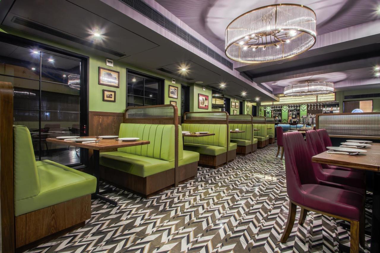 T24 Retro Hotel