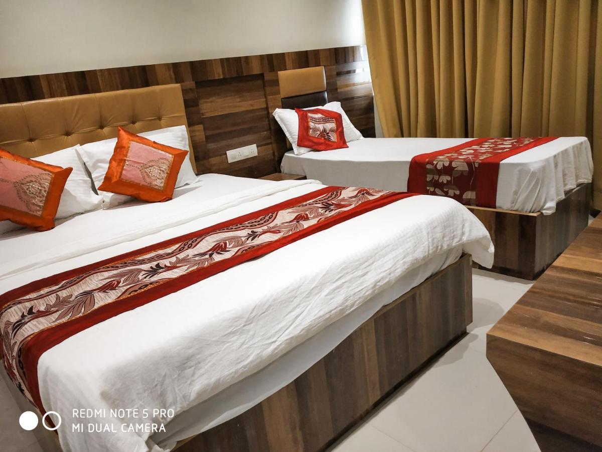 Rishi International 3*