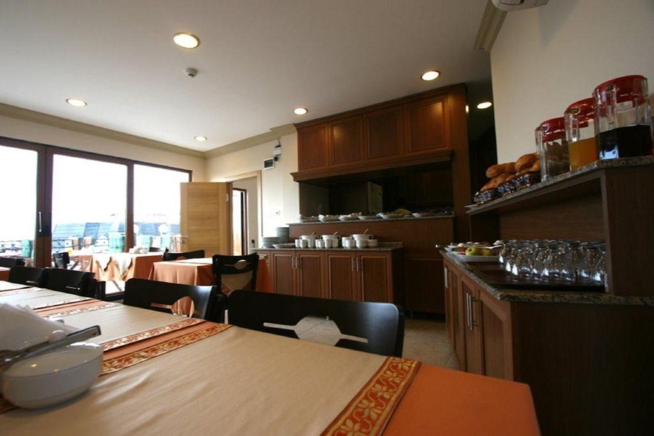 Hotel Peninsula Grand