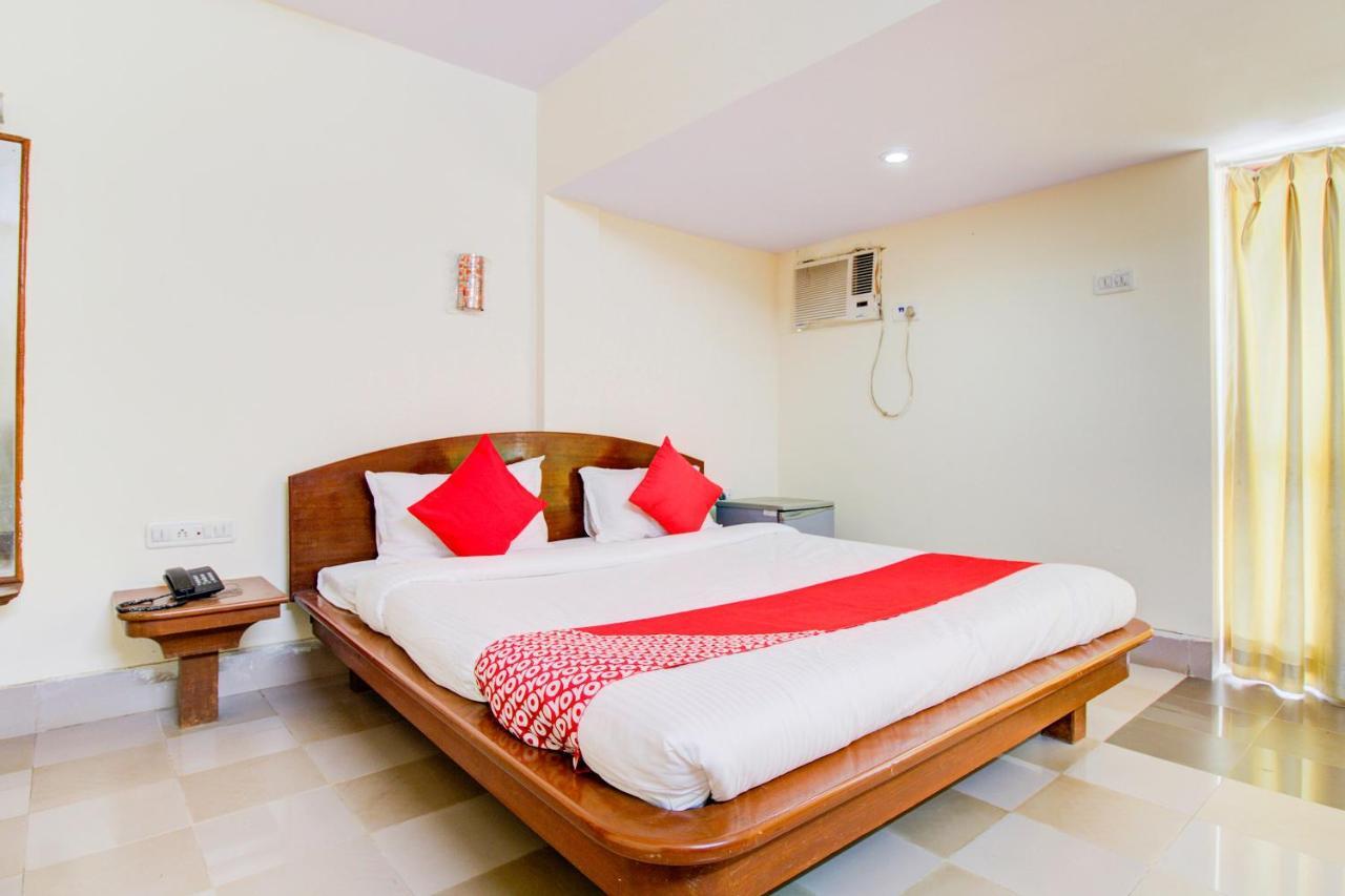 Hotel Oyo 66827 Island Club