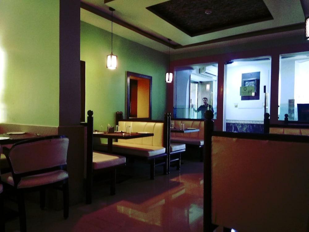 Avon Ruby Dadar Hotel 3*