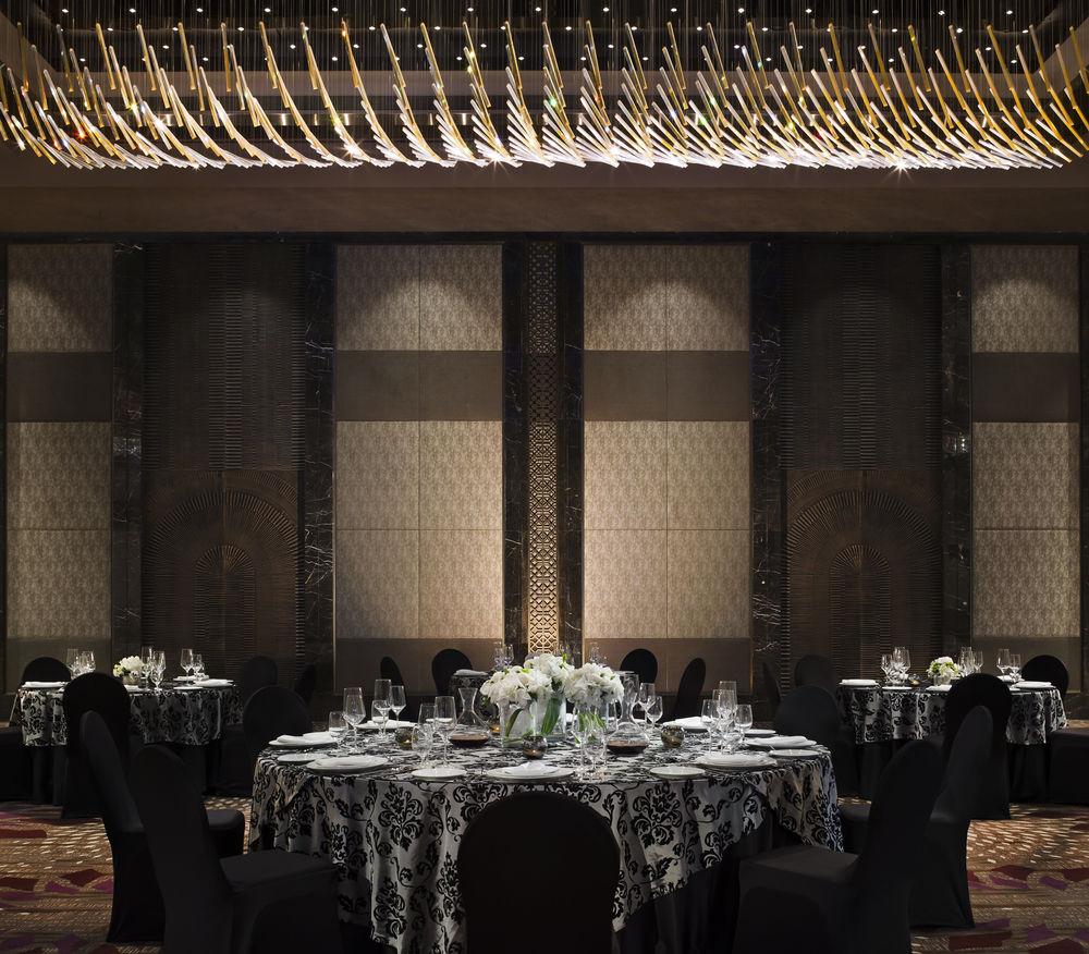 Hotel Jw Marriott Sahar Airport 5*