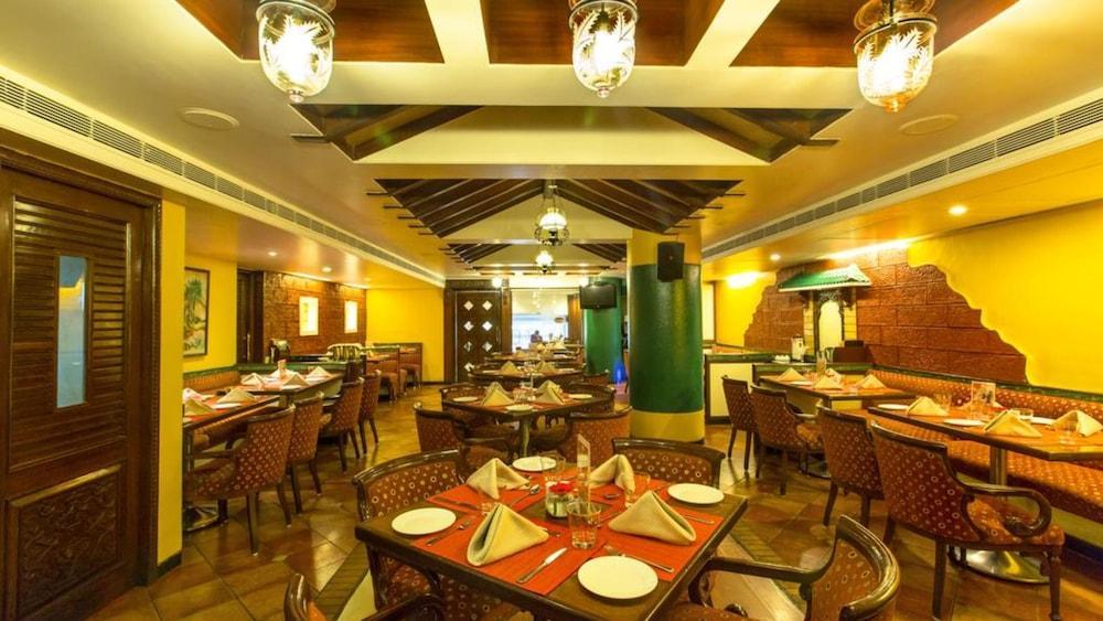 Ramee Guesline Hotel, Dadar 4*