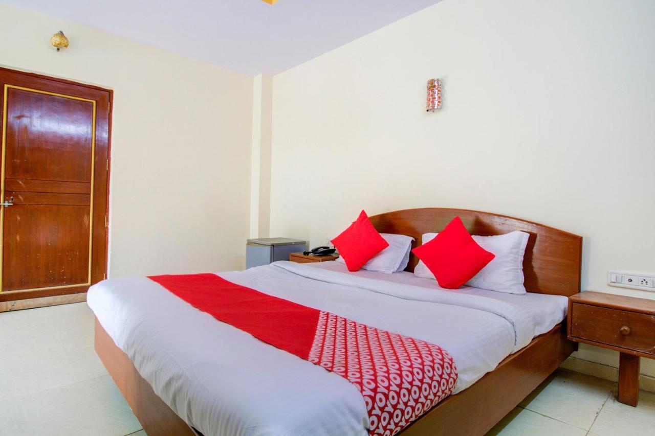 Oyo 66827 Island Club Hotel Mumbai